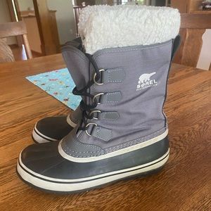 Sorel winter carnival boot